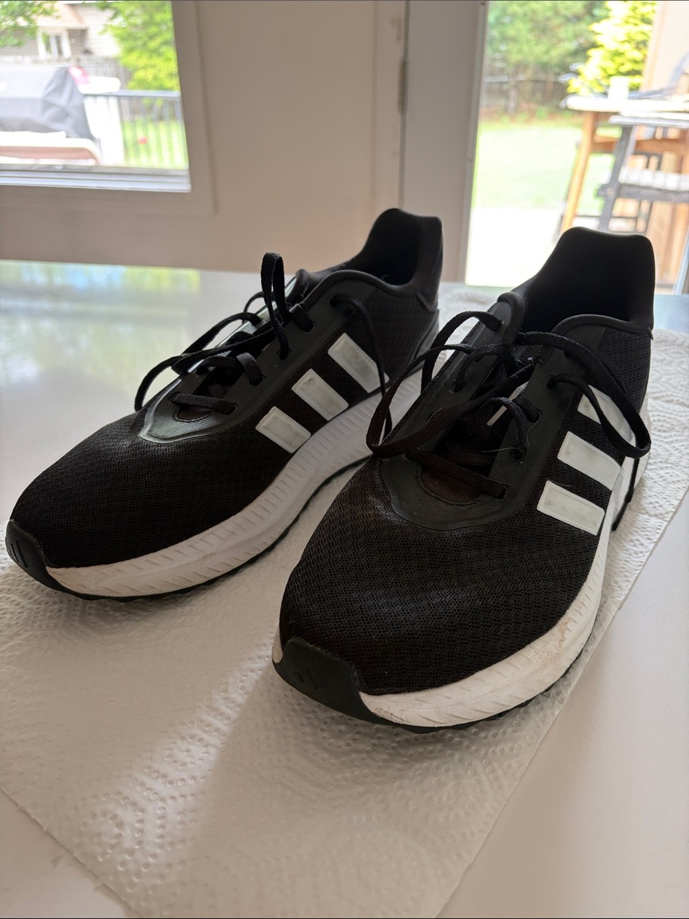 adidas Men’s Black Athletic Shoes with White Stripes Cloud Foam Size 10.5
